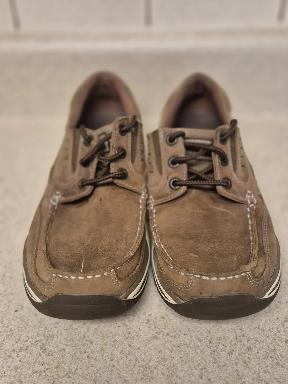Skechers Relaxed Fit Men’s Size 8.5 Brown Suede Boat Shoes with Lace-Up Detail